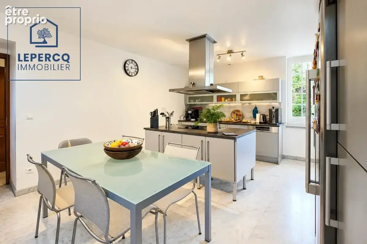 Magnifique maison en pierre, 8 pièces, 235 m² - photo 4