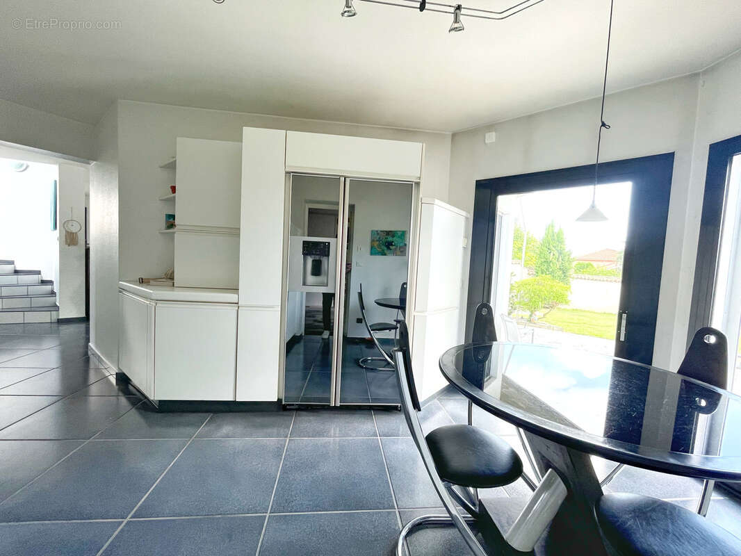 Découvrez une maison d'exception au cœur d'Irigny - photo 11