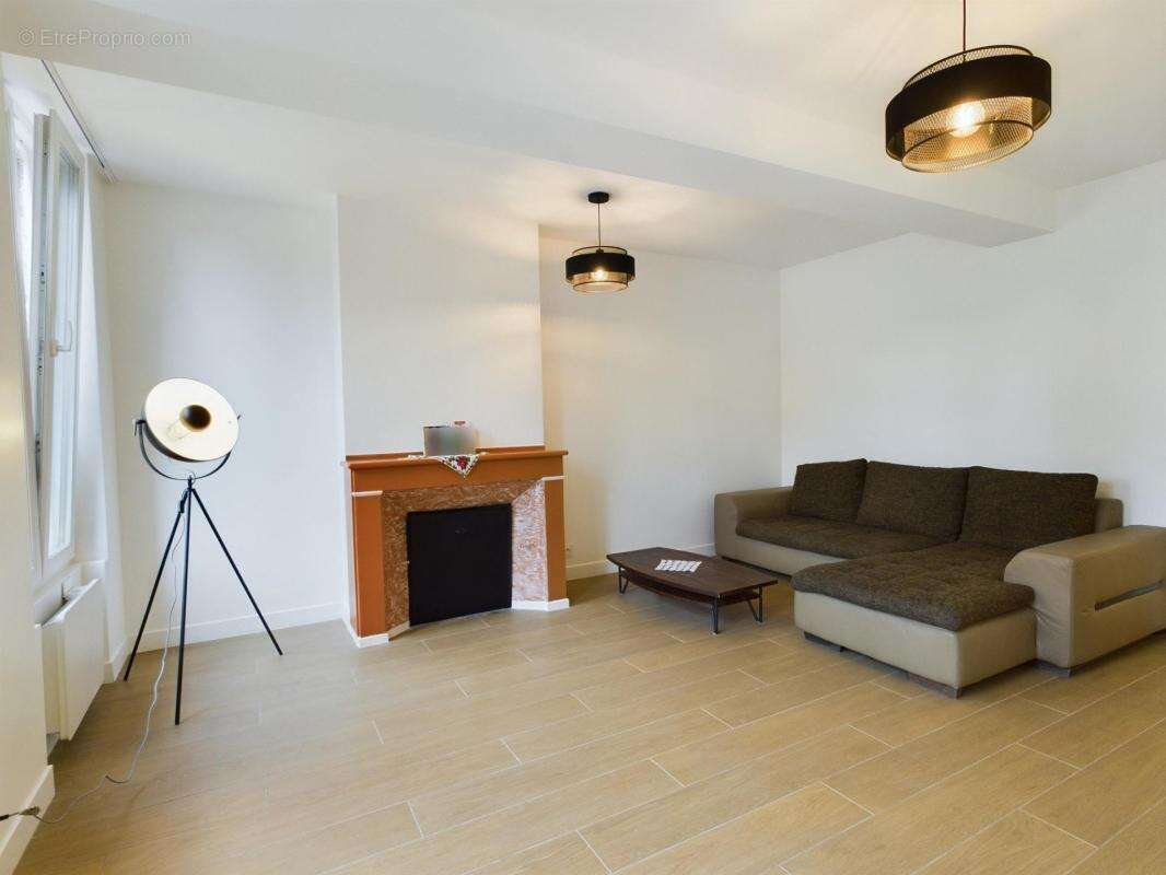 Appartement à AIX-EN-OTHE