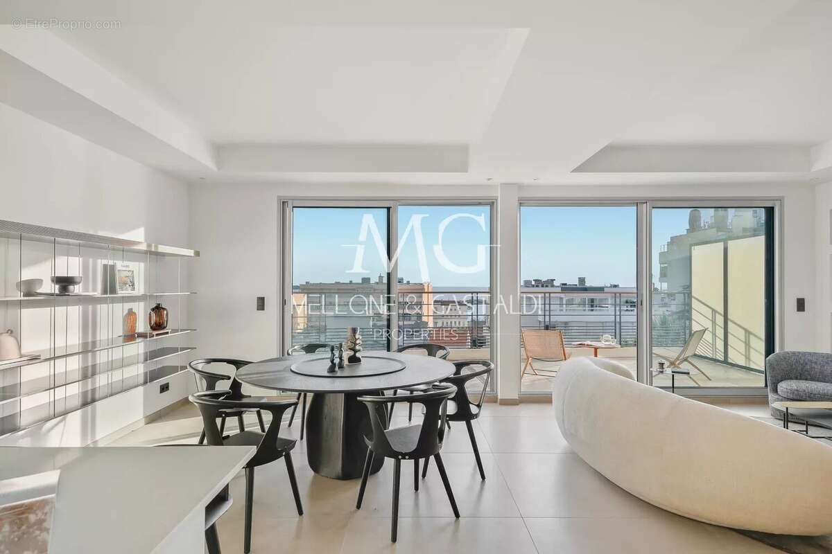 Cannes centre – penthouse d’exception – roof top – vue mer panoramique – 117 m² – 2 parkings - photo 25