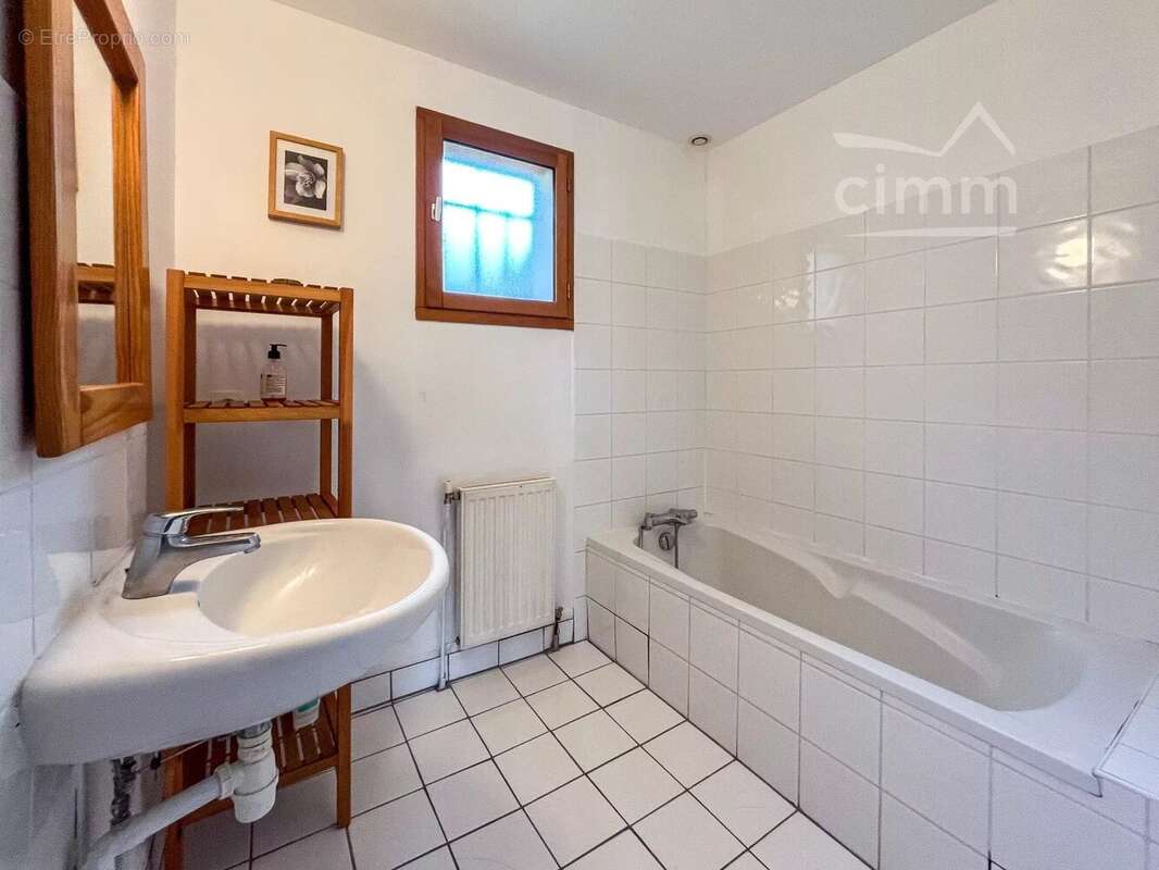 Maison à LA TERRASSE