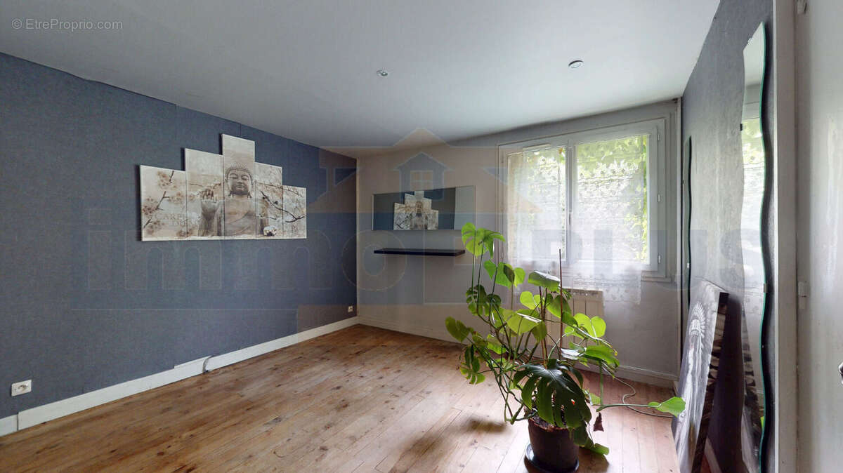 Maison à SAINT-CYR-L&#039;ECOLE