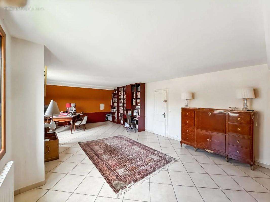 Maison à VAUX-SUR-SEINE