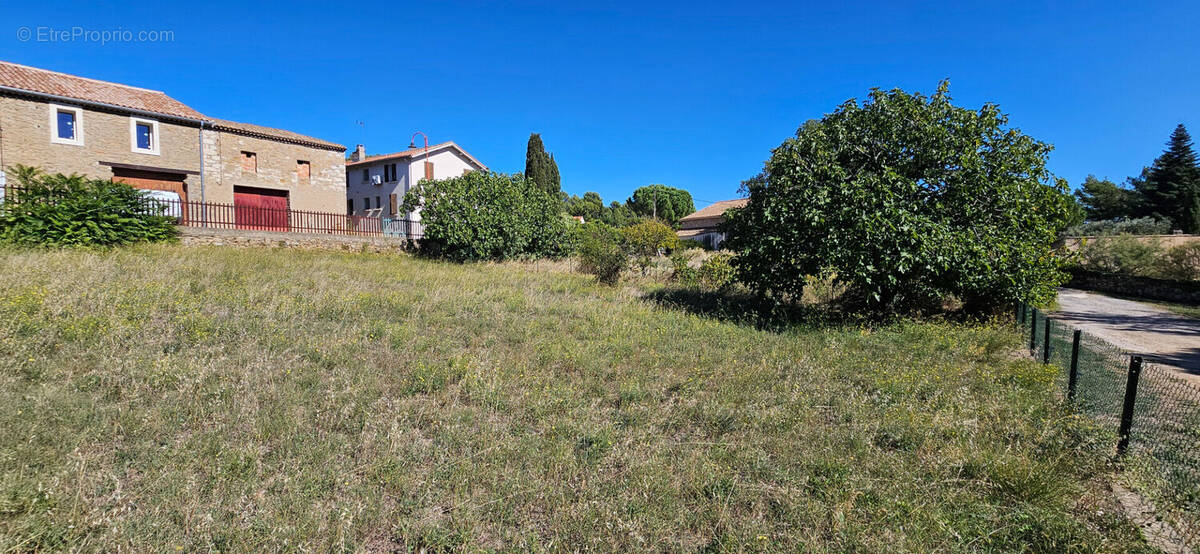 Terrain à LA CAUNETTE