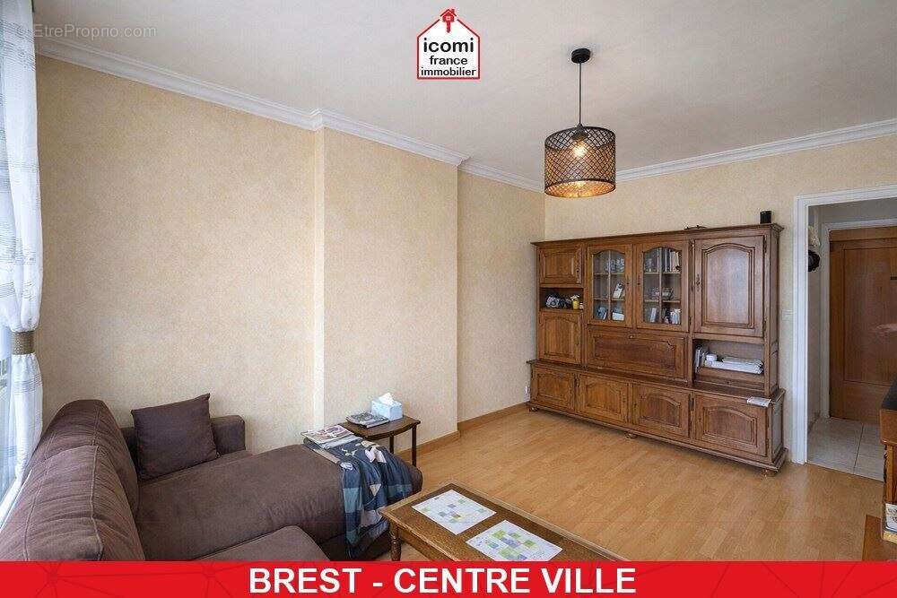 Finistere - brest (29200) - a vendre - appartement - t3  - vue degagee - balconnet - idealement situe - 3eme et dernier etage - photo 1
