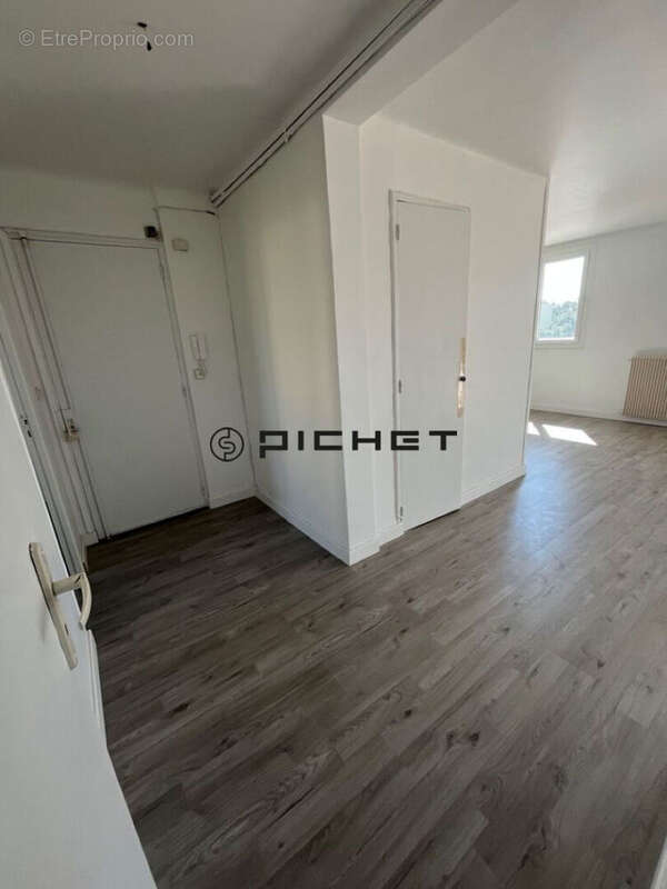 Appartement à MARSEILLE-14E