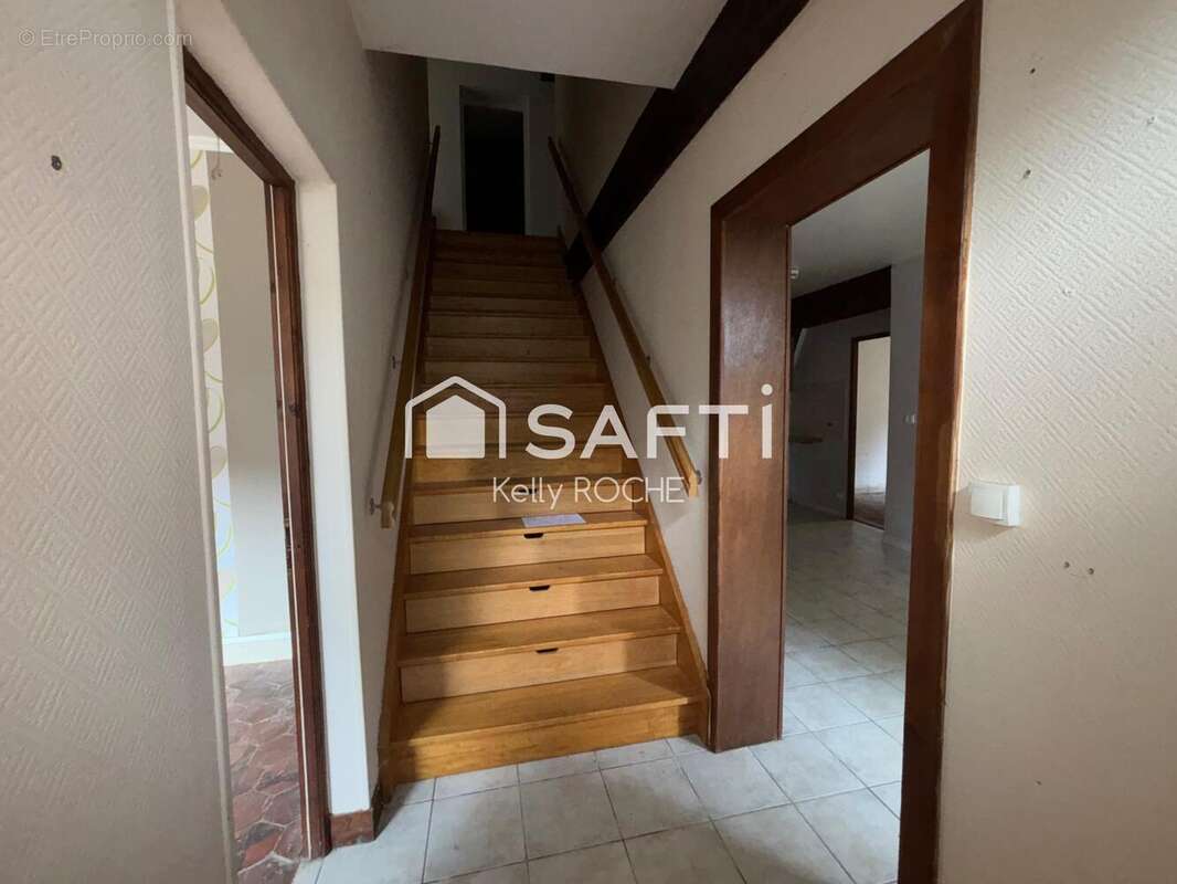 Maison 215 m² à La Ferte-Vidame  - photo 3