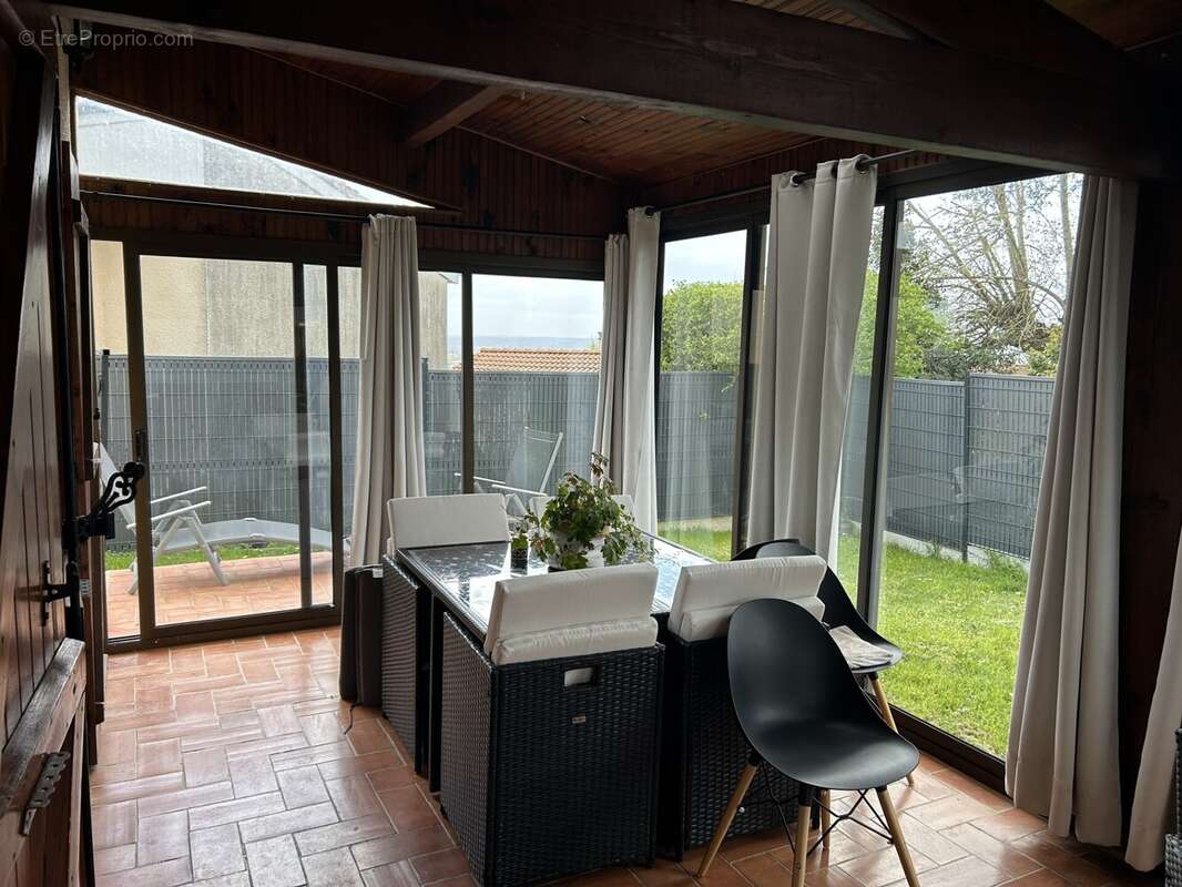 Maison 80 m² à Castelnau-D'estretefonds  - photo 25