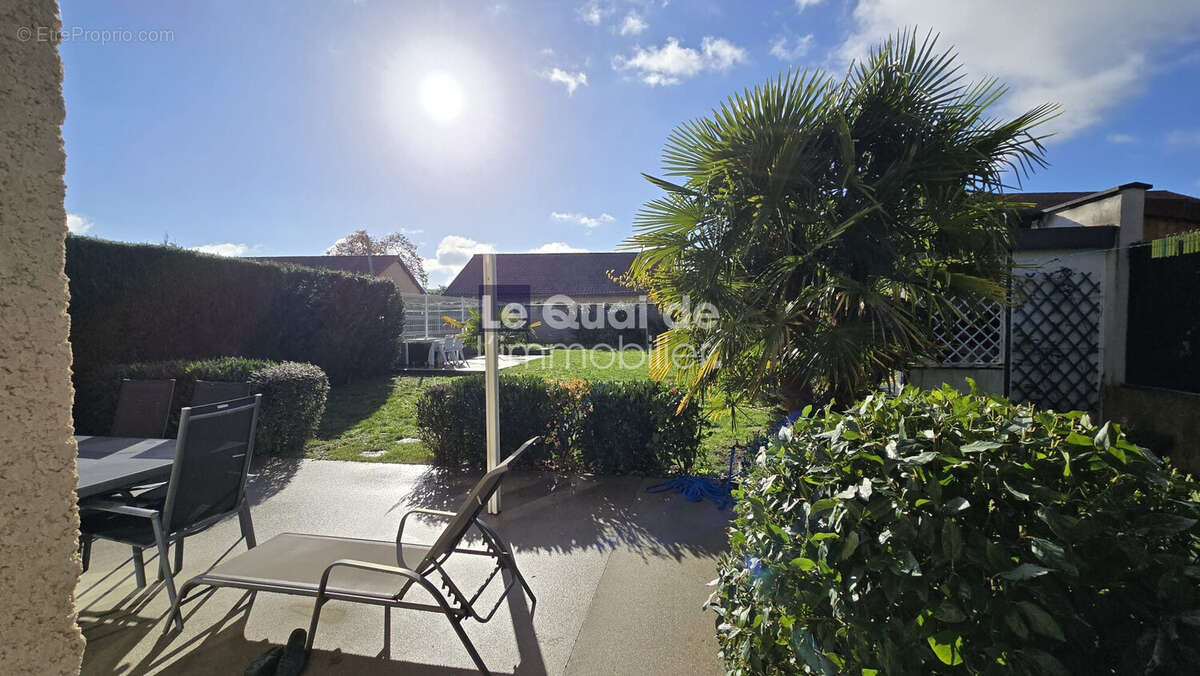 Maison à SAINT-SIMEON-DE-BRESSIEUX