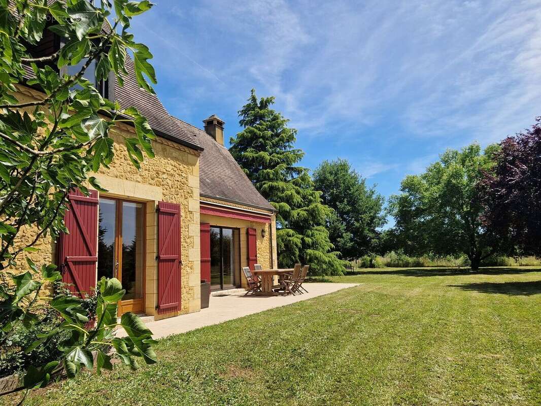 Maison Perigordine proche des commerces et parc arboré de 3860m2 - photo 9