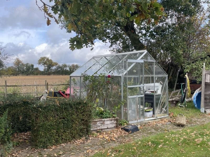 Maison à LA BAZOCHE-GOUET