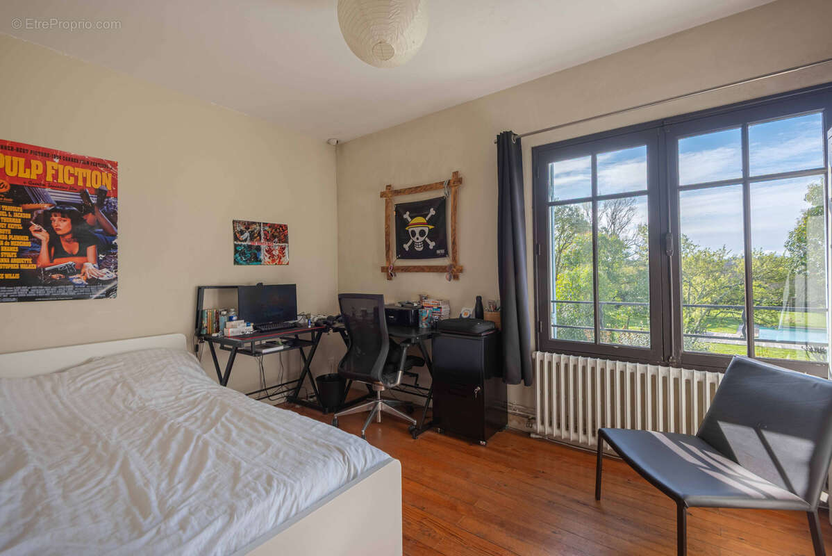 Maison à CAMBLANES-ET-MEYNAC