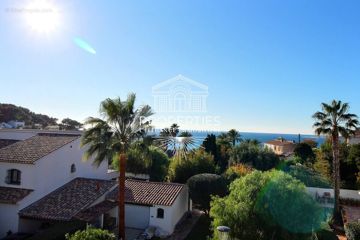 Appartement à SANARY-SUR-MER