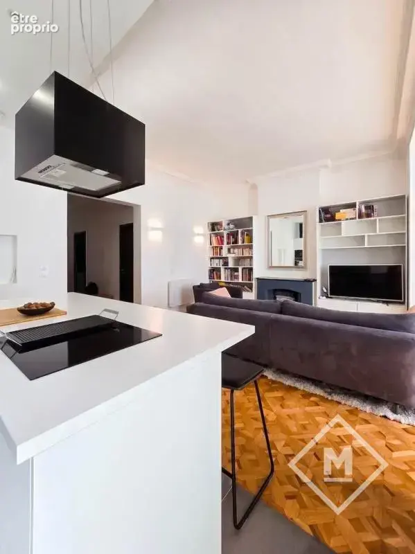Superbe appartement T4 de 92m² avec climatisation, au 1er étage à Marseille 8ème - Carré d'Or - photo 9