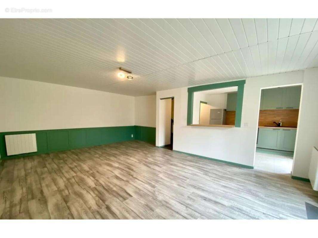 Appartement à SAINT-MEEN-LE-GRAND