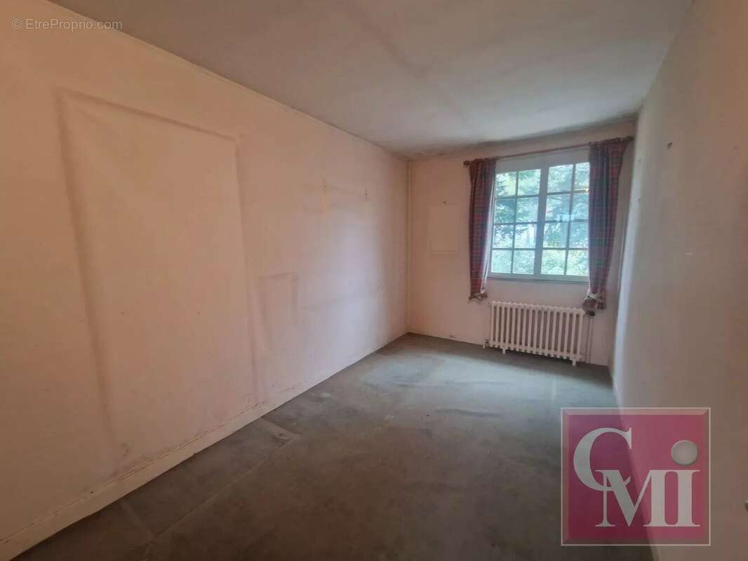 Maison à SAINT-CHERON