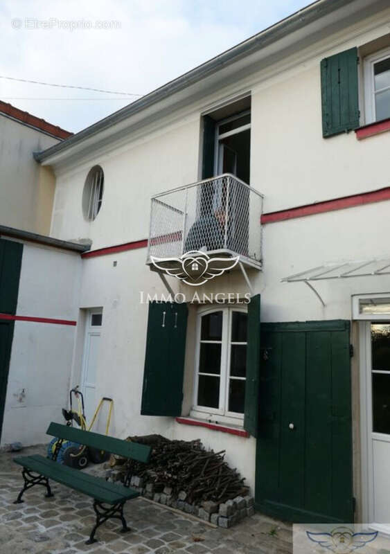 Maison à L'HAY-LES-ROSES
