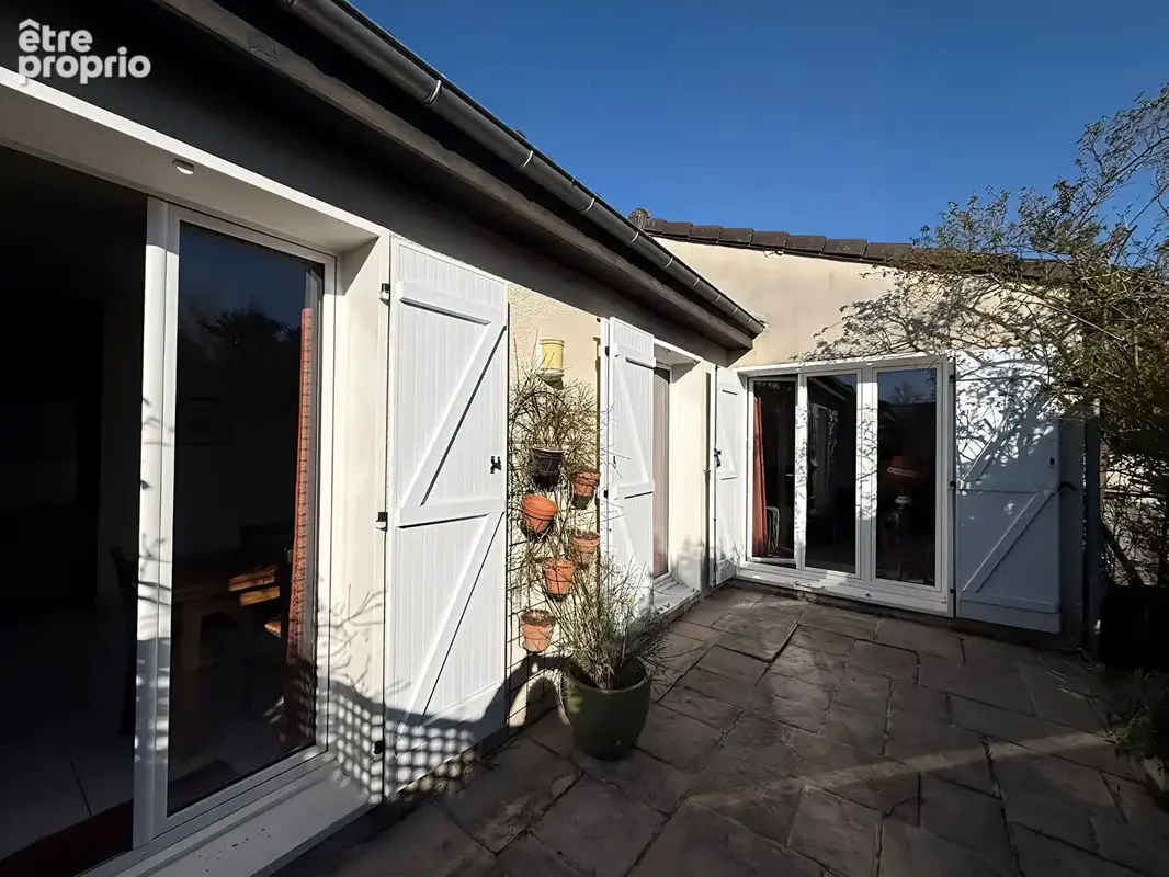 JOUY EN JOSAS  "Maison"  6 Pièce(s) - photo 2