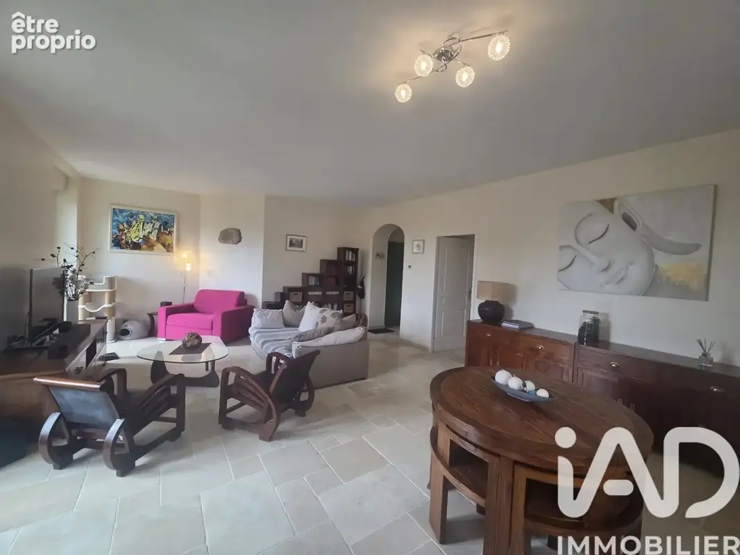 Photo 1 - Appartement à SAINT-FARGEAU-PONTHIERRY