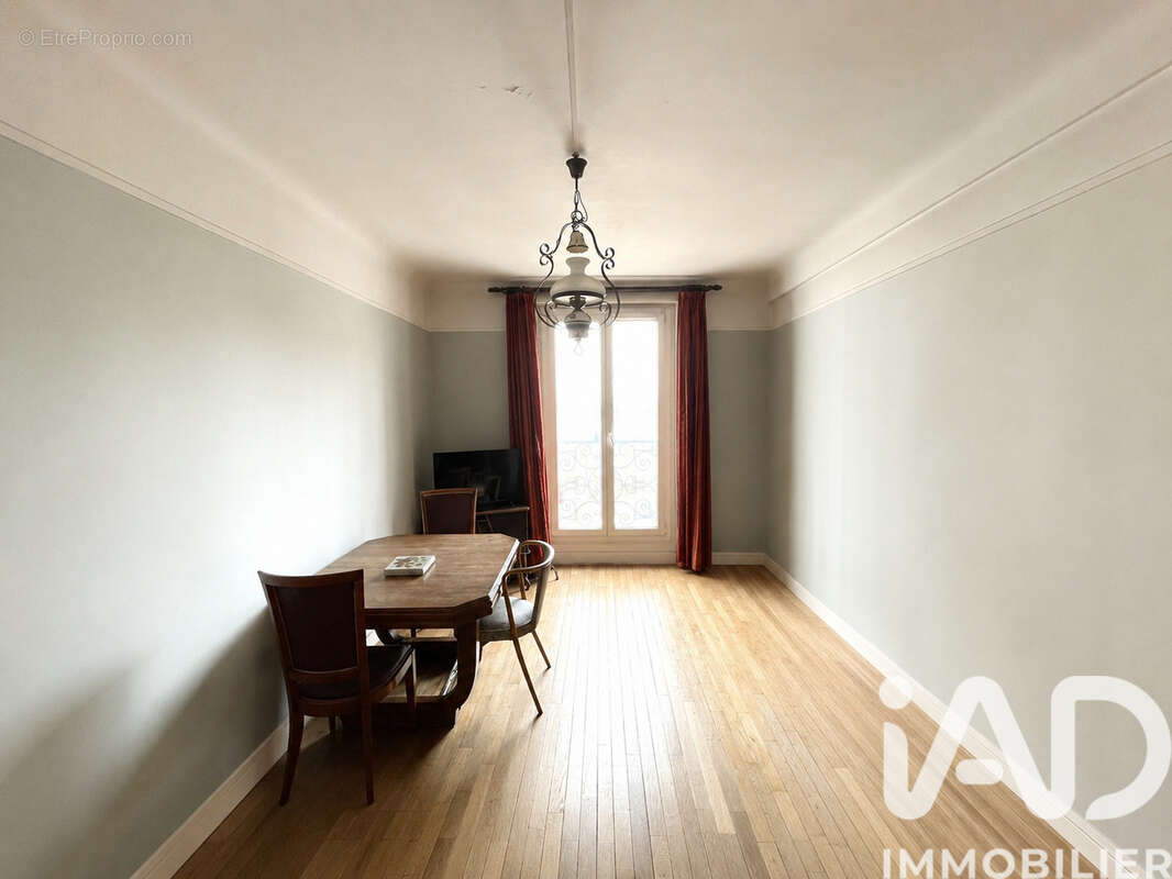 Photo 2 - Appartement à LEVALLOIS-PERRET