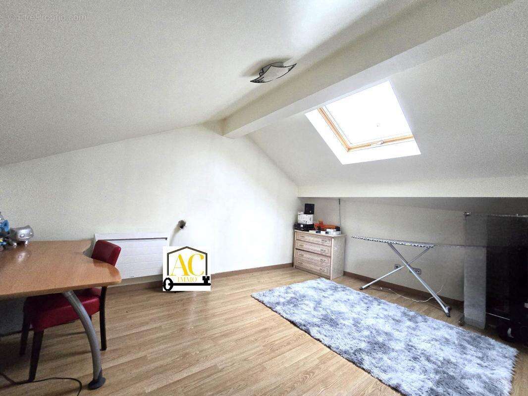 Maison à VETRAZ-MONTHOUX