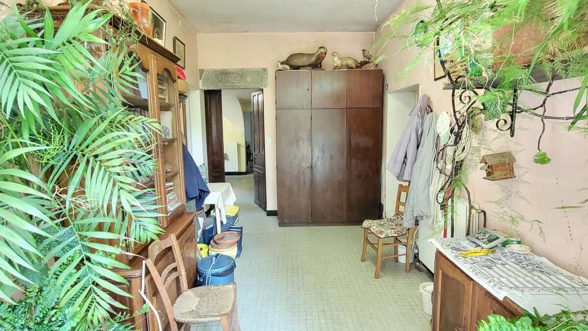 Mas avec dépendances et bergerie - photo 15