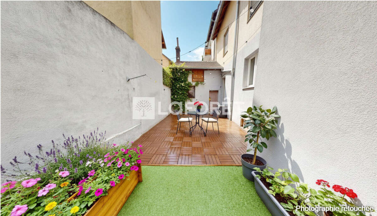 COUP DE COEUR Vieux Bischheim  Superbe 3 pièces rénové Terrasse 35 m² - photo 2