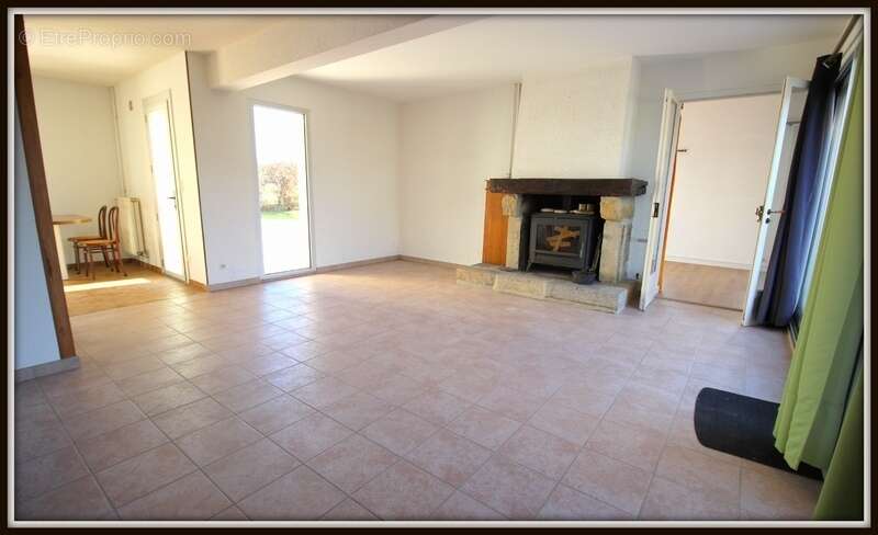 Maison à SAINT-PAIR-SUR-MER