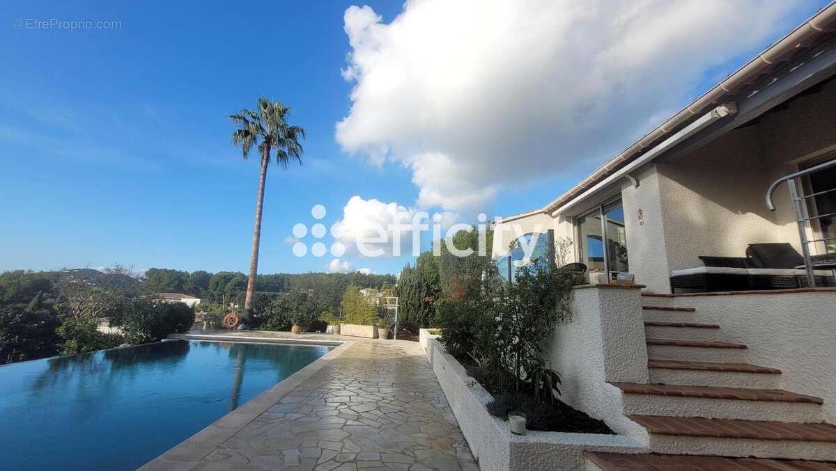Maison à SANARY-SUR-MER