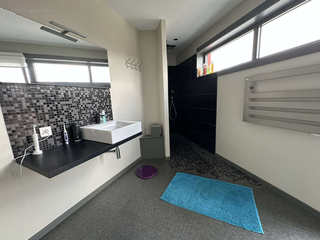 Appartement à MERIGNIES