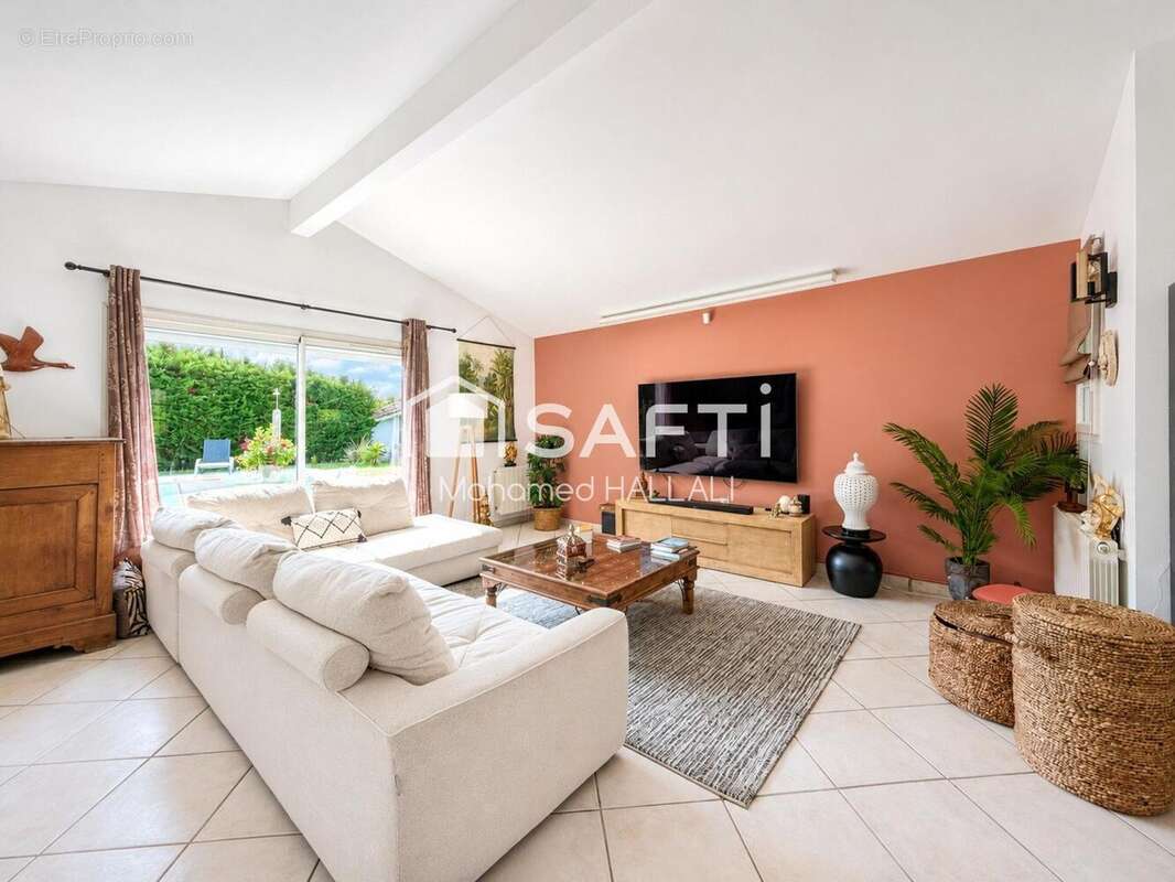 Maison 172 m² à Gujan-Mestras  - photo 3