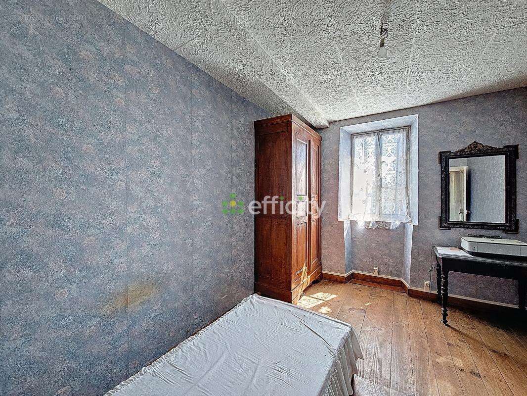 Maison à SAINT-JUSTIN