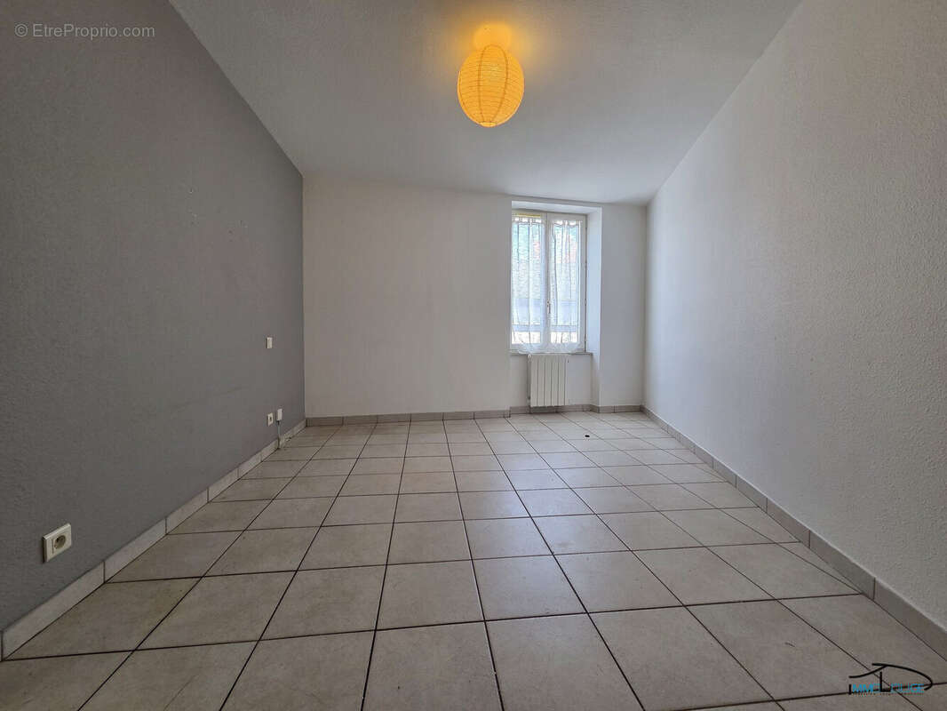 Maison à DECAZEVILLE