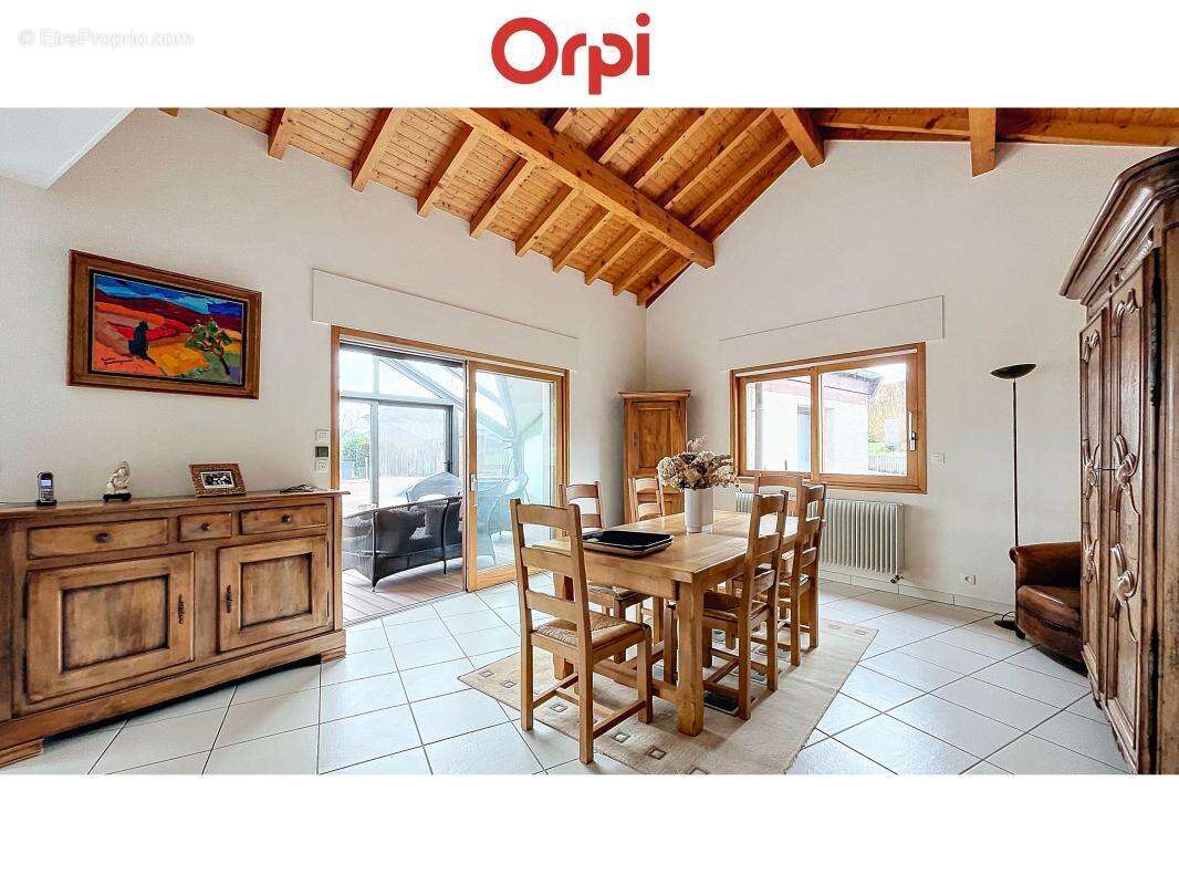 Maison à VETRAZ-MONTHOUX