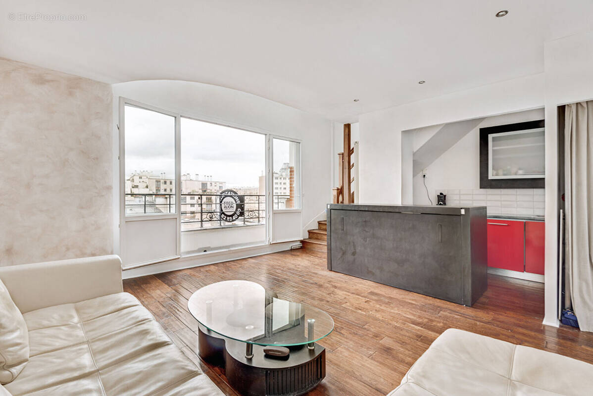 Appartement à PARIS-15E