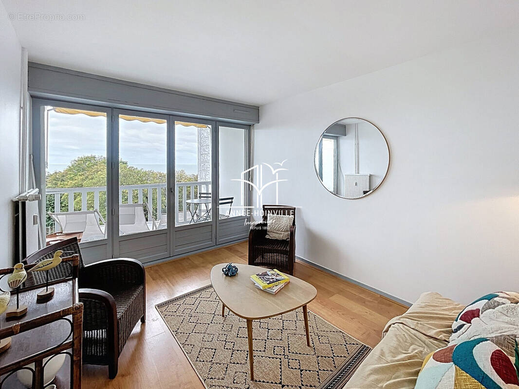 Appartement à TROUVILLE-SUR-MER