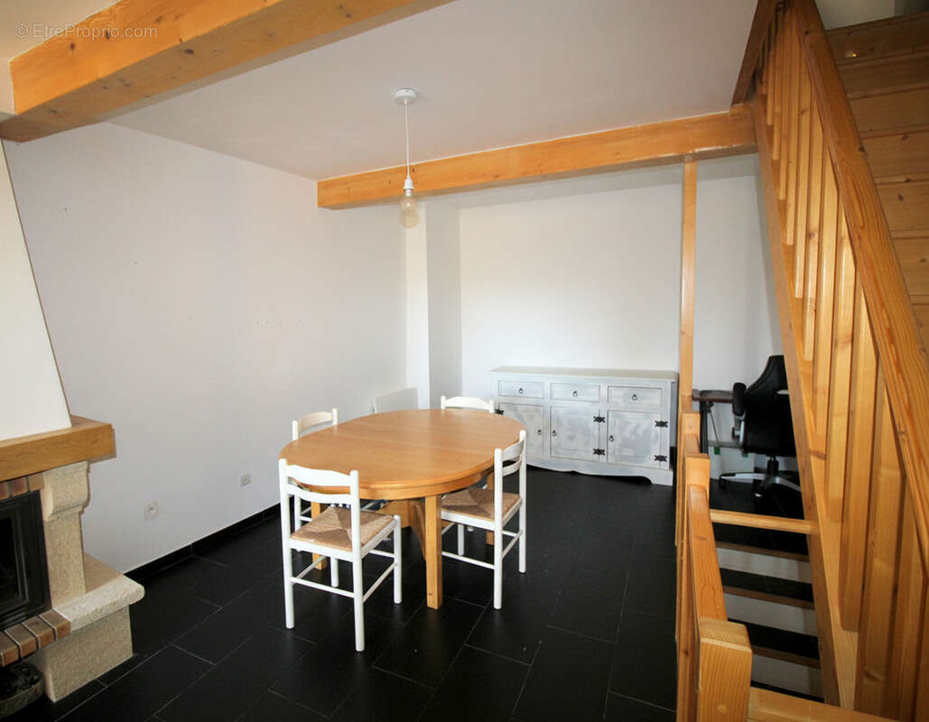 Maison à BESSE-SUR-ISSOLE