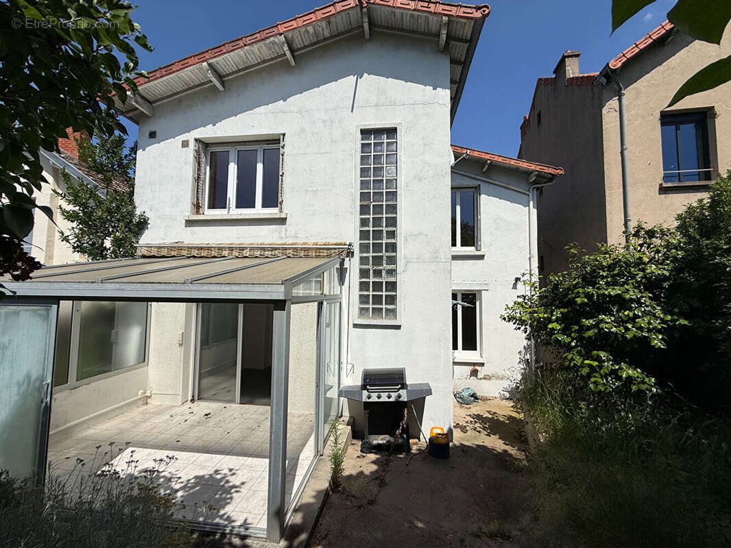 Maison à MONTLUCON