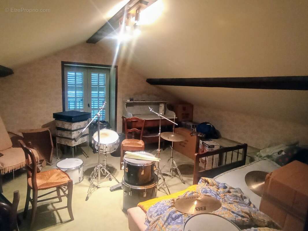 Maison de caractère sur terrain arboré constructible - photo 10