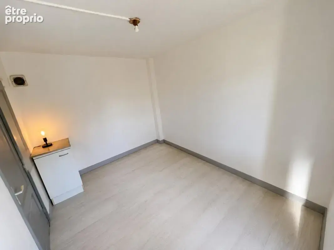 COURSAN : Appartement T3 de 60m² avec fort potentiel - photo 8