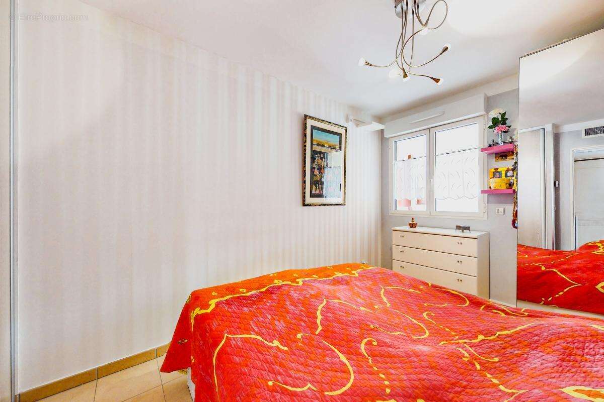 Appartement à MANDELIEU-LA-NAPOULE