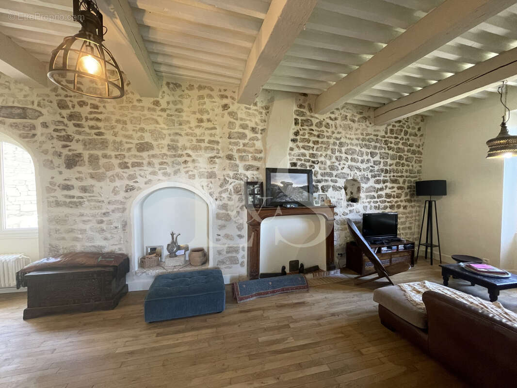 Maison à VAISON-LA-ROMAINE