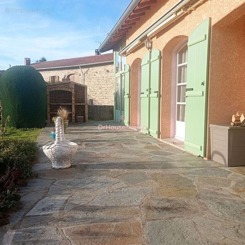 Maison à CRAPONNE-SUR-ARZON