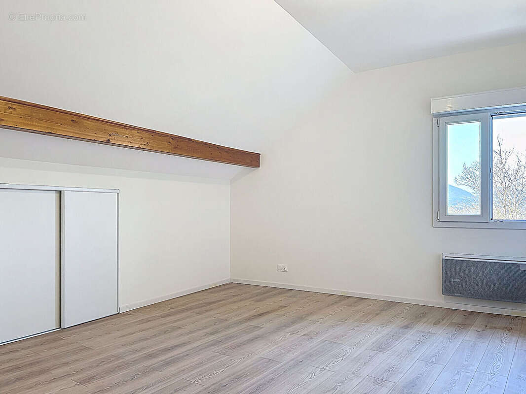 Appartement à CONTAMINE-SUR-ARVE