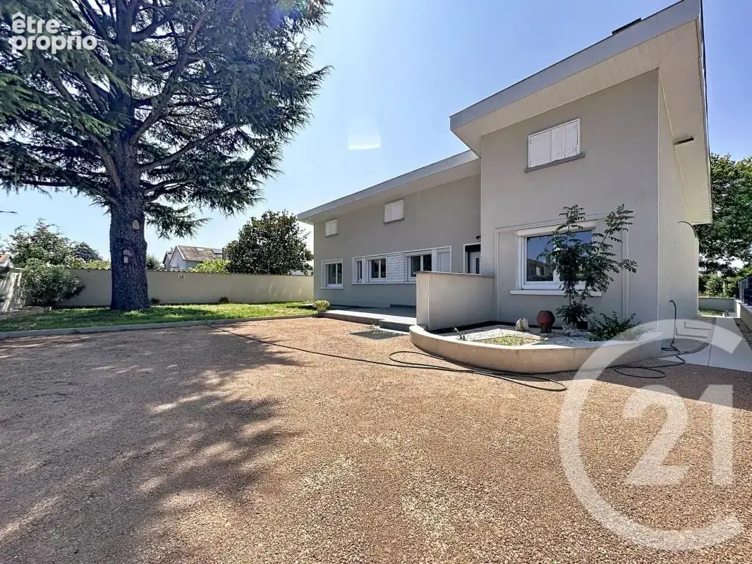 Maison 130 m² à Mions  - photo 1