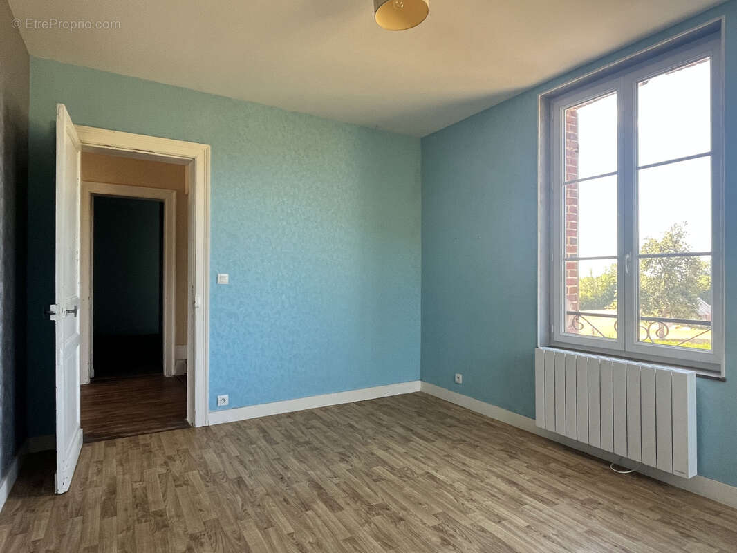 Maison bourgeoise en briques avec dépendance, jardin 1900m2 et fort potentiel- Proche VIMOUTIERS - photo 6