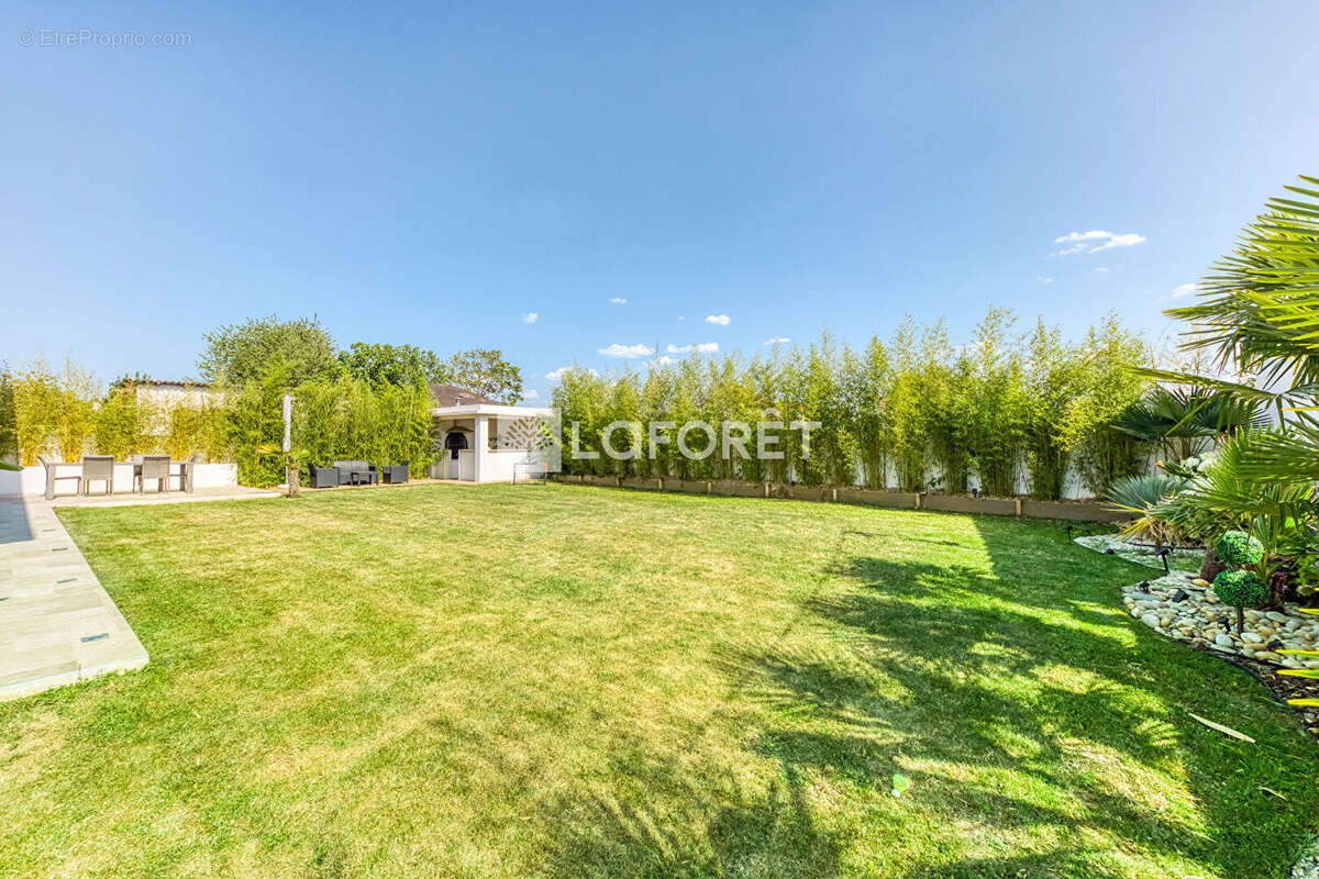 Maison Contemporaine de 204m² dans le secteur du Bouquet à Pontault-Combault - photo 13
