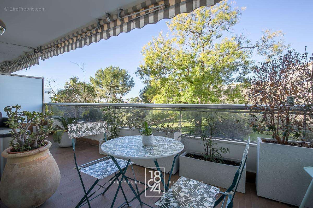 Appartement à MARSEILLE-8E