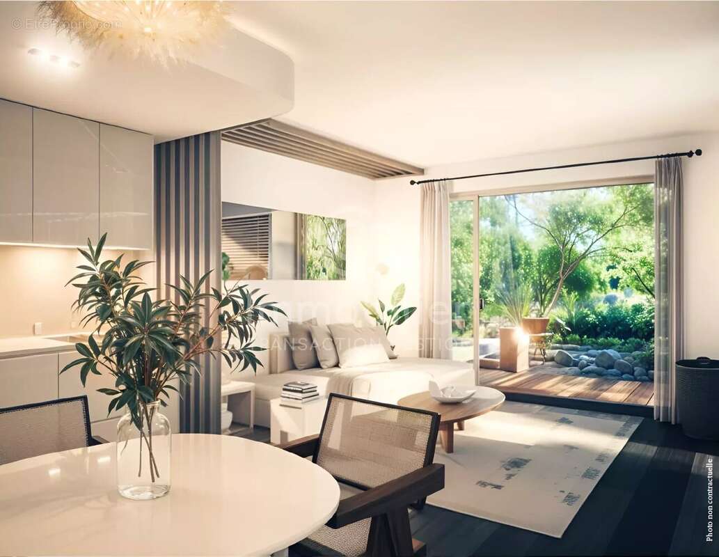 Appartement à LA ROQUETTE-SUR-SIAGNE