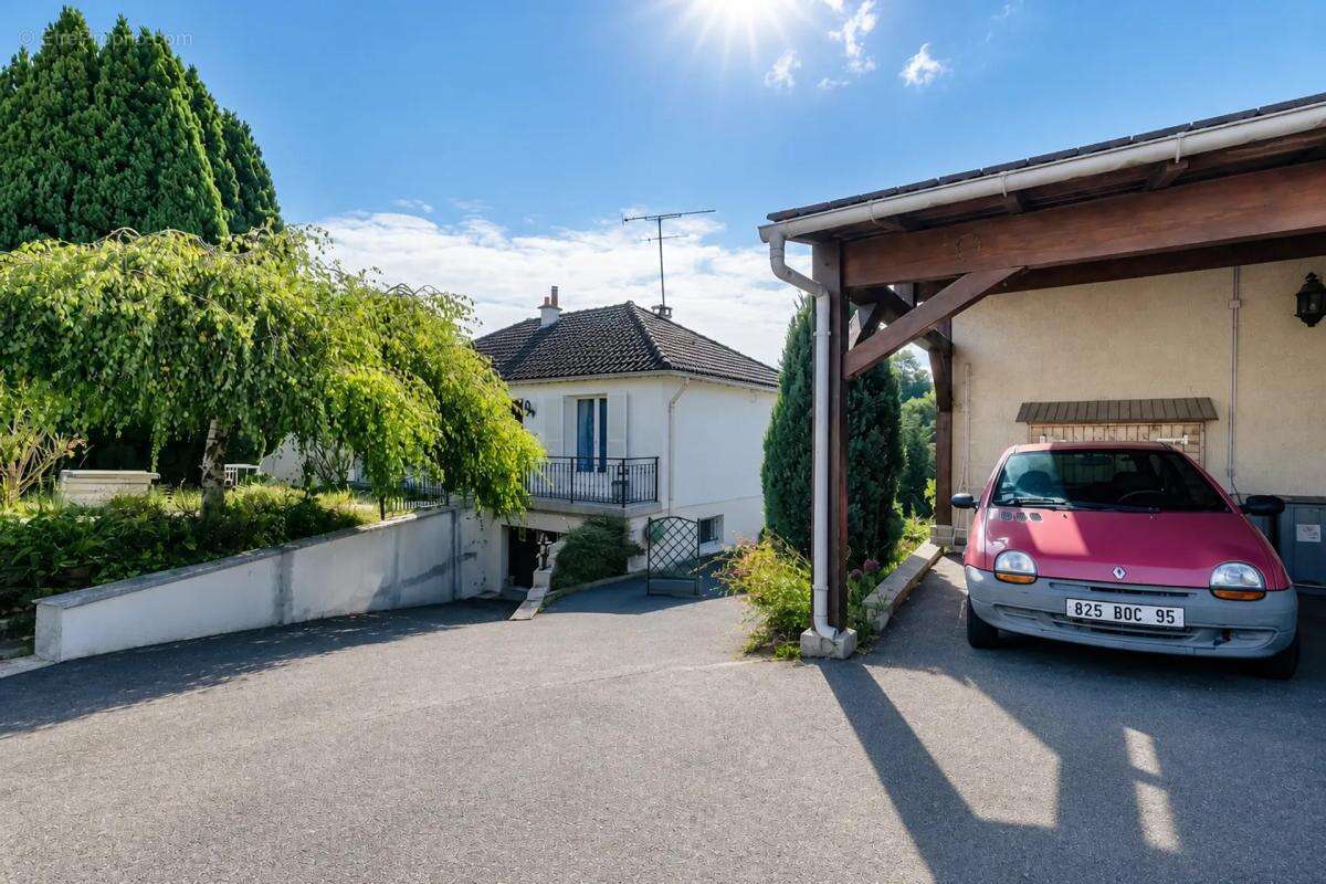 Appartement de 4 pièces de 88 m² situé à Fosses - photo 24